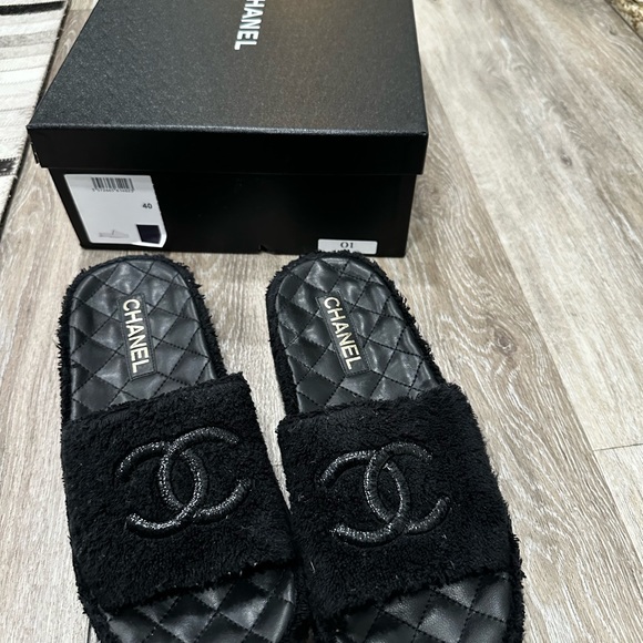 Pre owned good condition Chanel black terry cloth slides size 40 - Picture 1 of 6